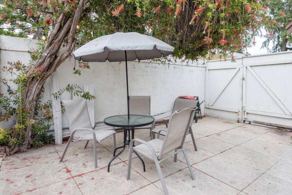 Glamorous West Hollywood Gem Holiday home
